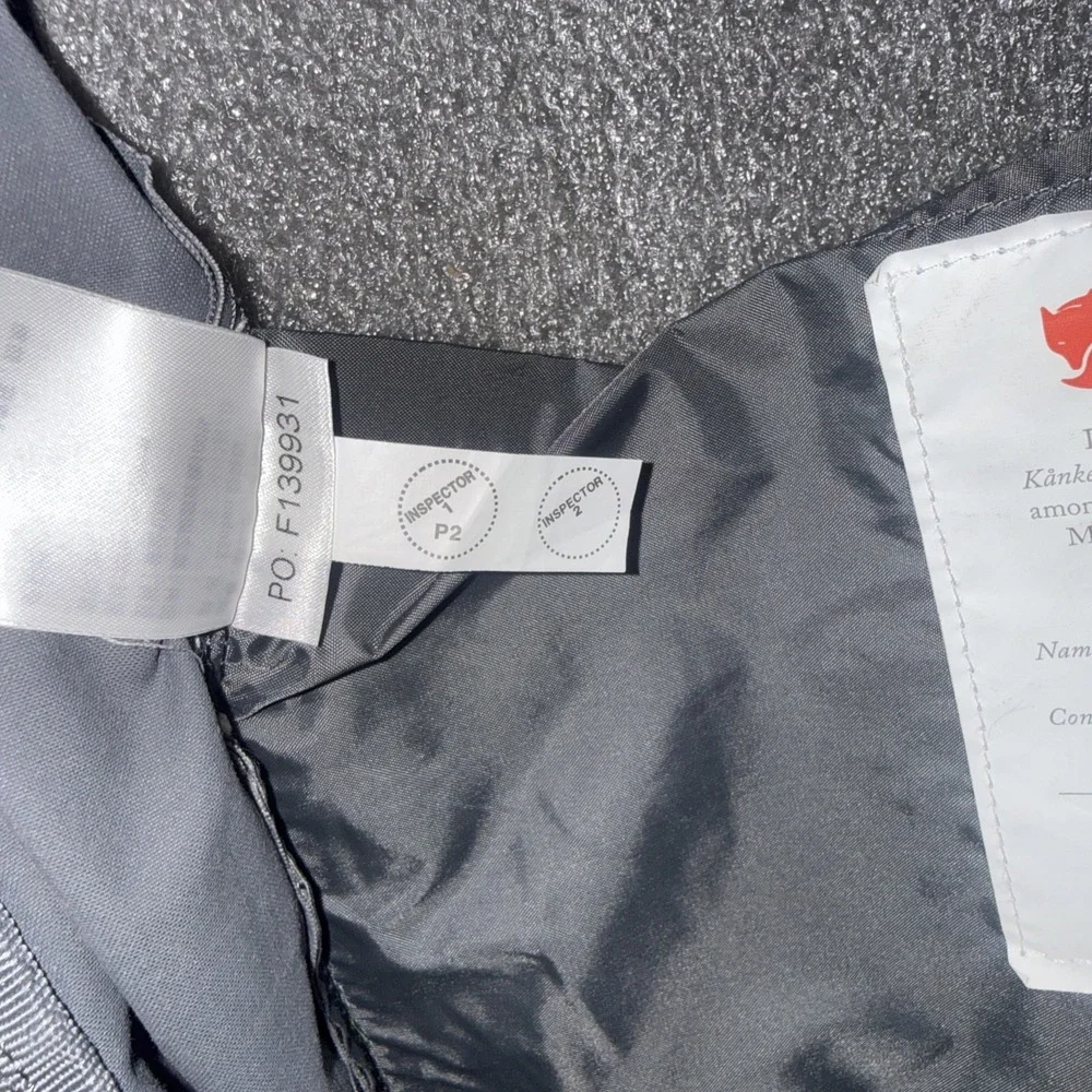 Fjallraven Kanken Classic Backpack Black Grey 23510 Travel School Bag Day Pack